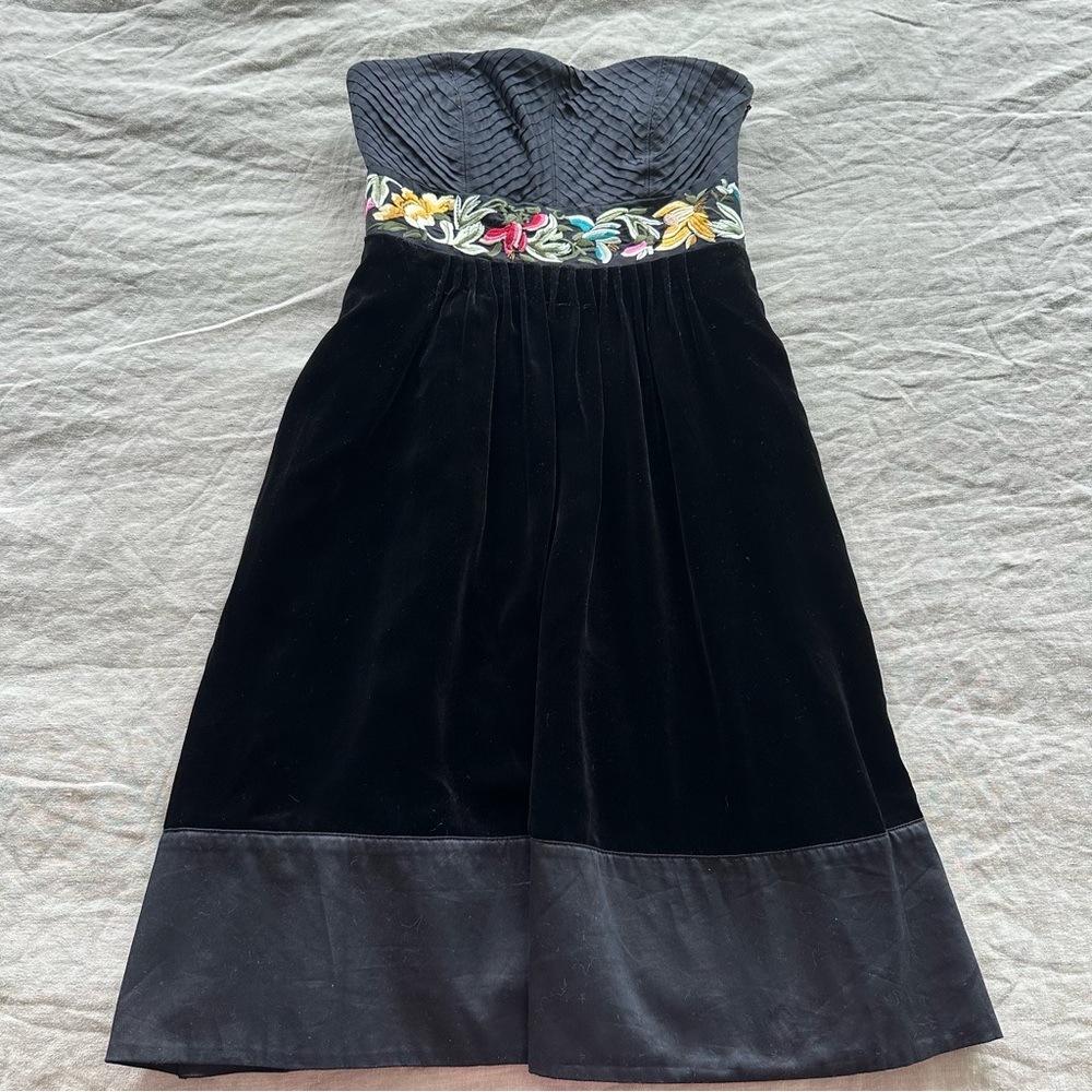 Anthropologie Black Velvet Dress with Floral Embroidery - Size 2
